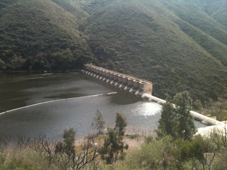 Lake Hodges dam aerial, clearer water